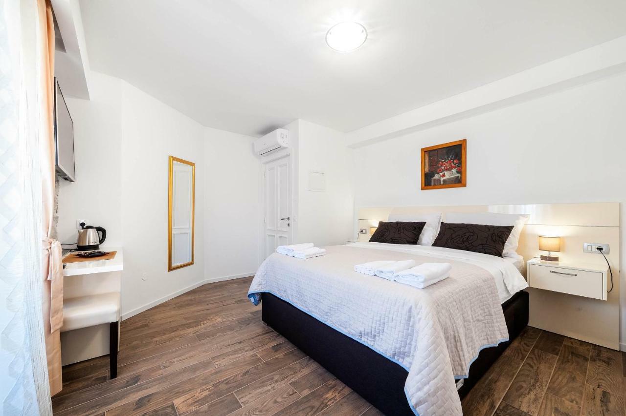 Apartments Palace Rialto Šibenik Esterno foto